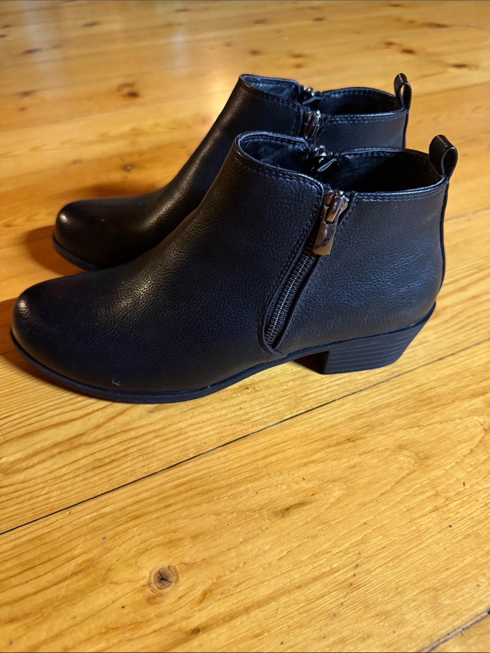 Jessica Cline Dani black ankle bootie sz 8.5